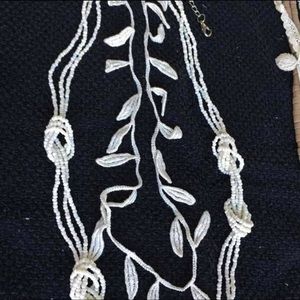 Pearl colored beaded & crotchet necklace